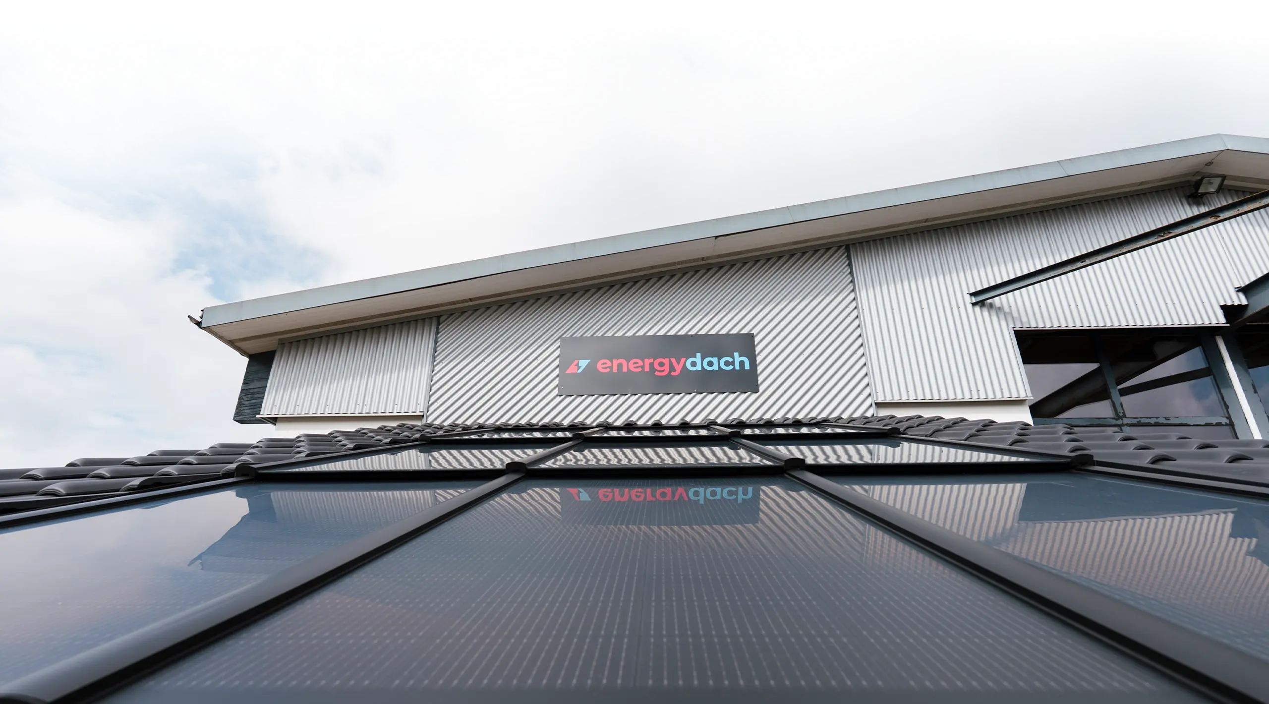 Energydach System mit Logo